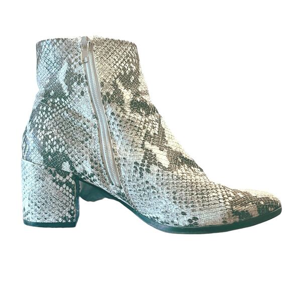 Madden Girl Snake Print Ankle Boots 7.5M Block Heel - Picture 3 of 11